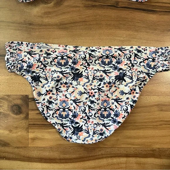 Athleta Floral Two Piece Bikini Size Small and Medium - Picture 8 of 10